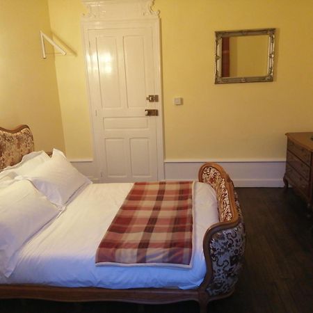 アルマック・ポンパドール Lime Trees Bed & Breakfast 部屋 写真